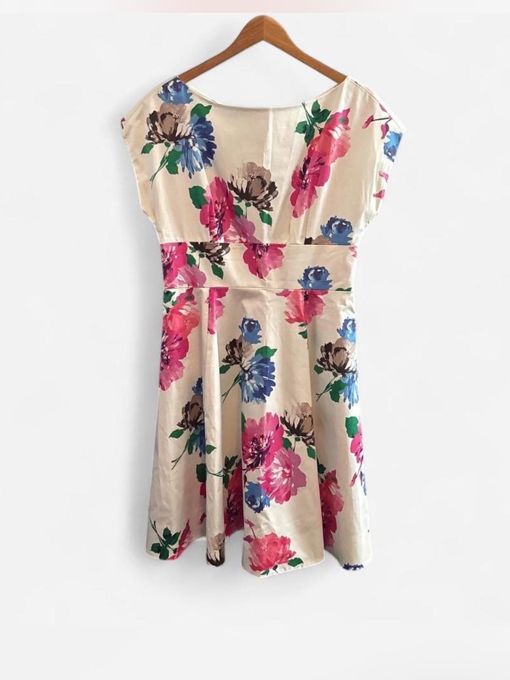 Kate Spade New York dress Jess in full
Bloom size 12 retro feminine bohemian